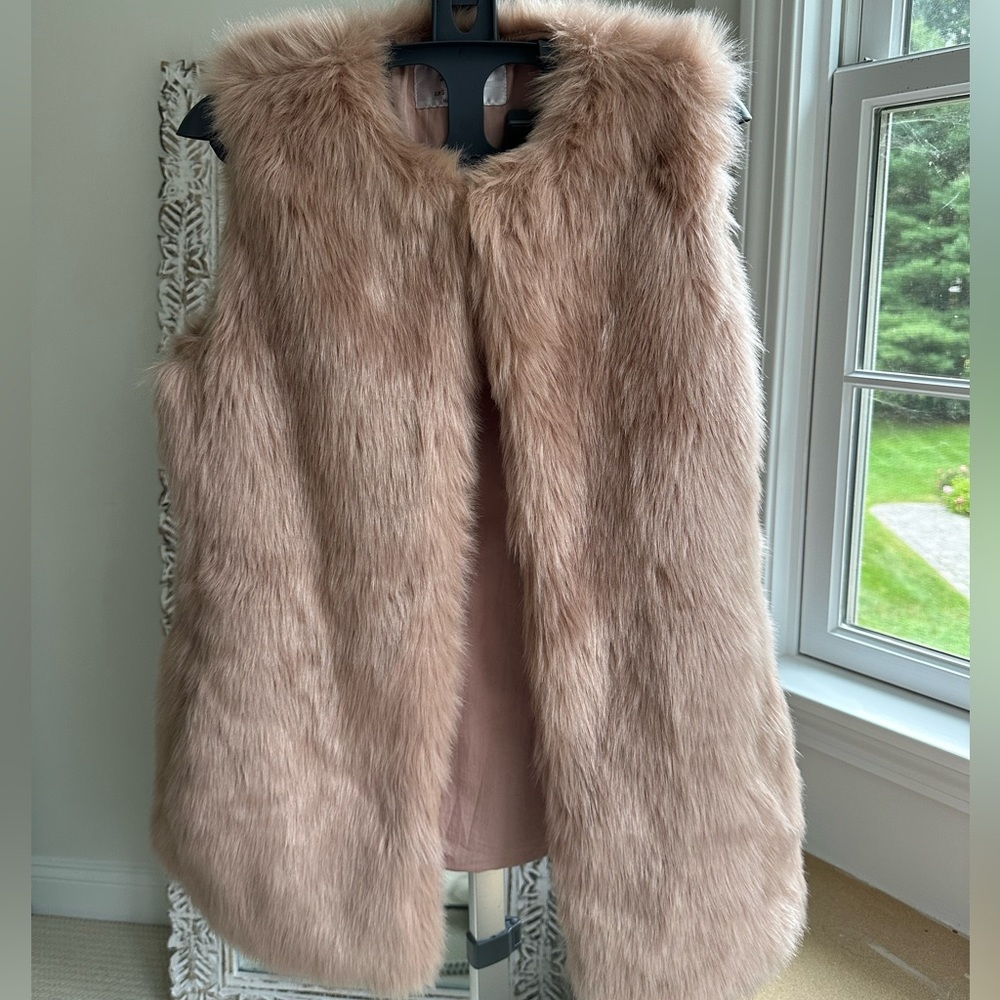 ZARA faux fur pink vest